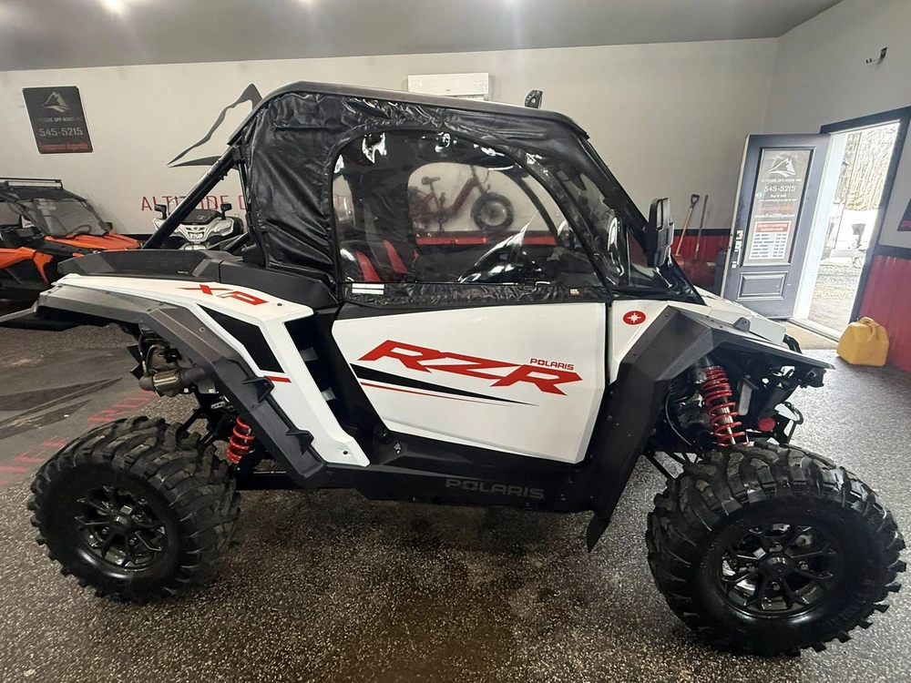Polaris Rzr Xp 1000 2024 alt