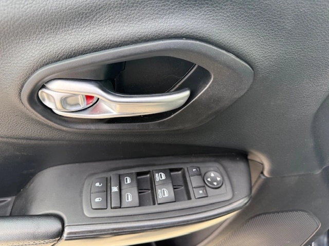 2014 Jeep Chrokee Limited alt