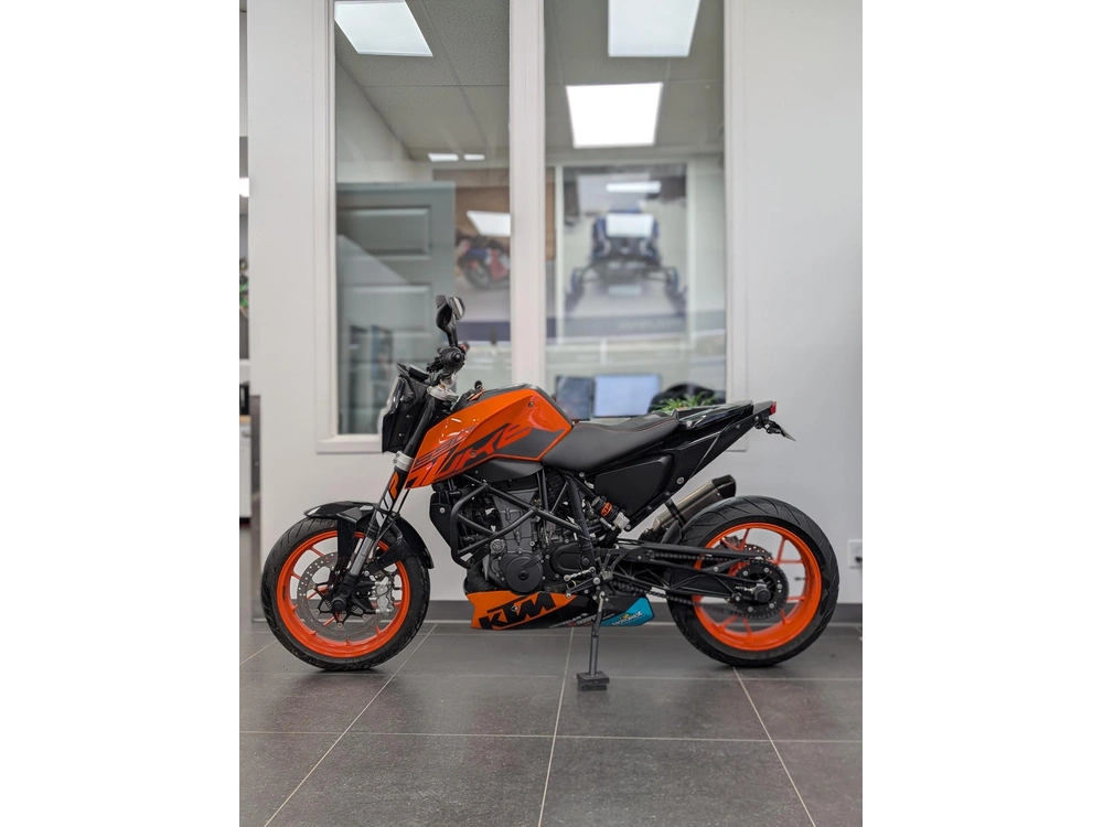 Ktm 690 Duke 5000$ En Modifs. Suspension, Selle, Akrapovic 2018 alt