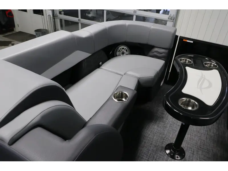 2026 SunCatcher ELITE 326 SL DIAMOND + YAMAHA 300HP thumbnail 8