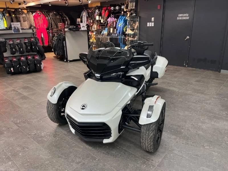 Can-am F3-t Se6 2023 alt