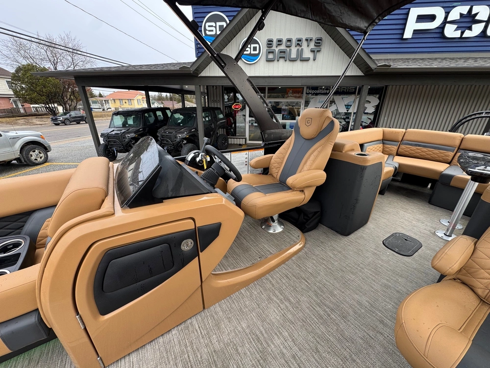 2026 Godfrey Marine Mc 235 Ultra Lounger Cocaptain alt