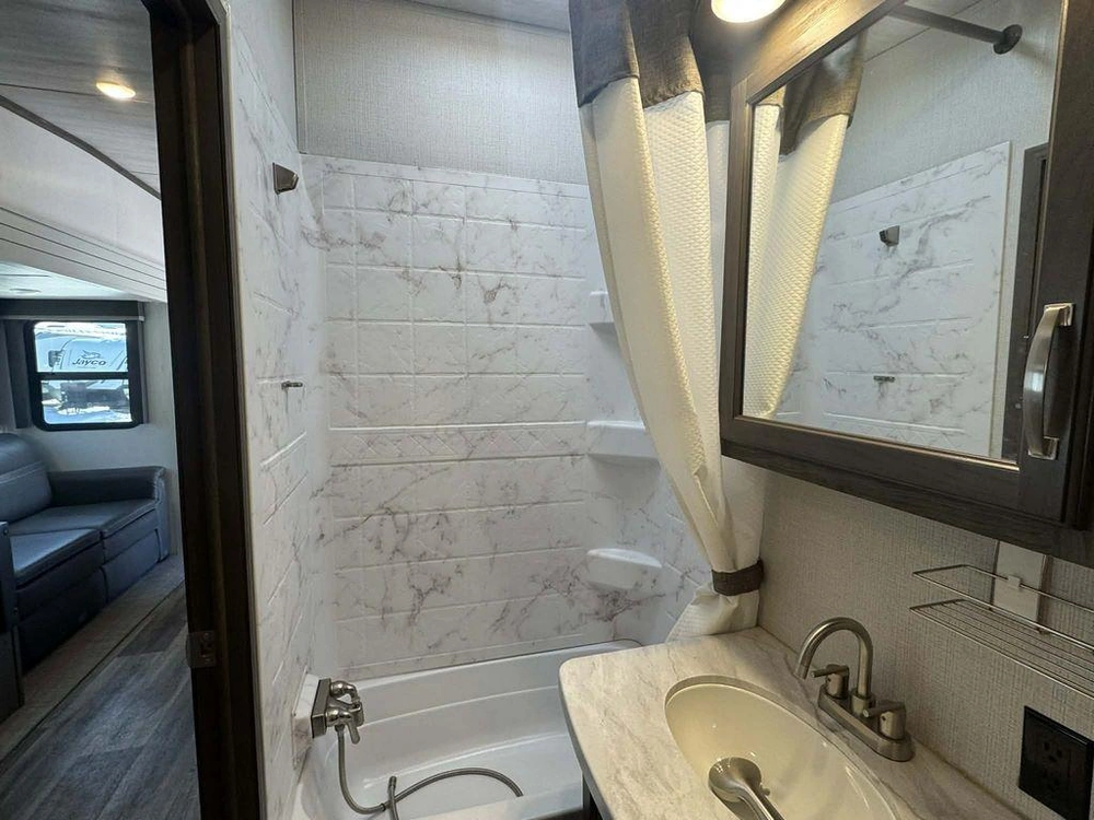 Keystone Rv Cougar 32bhs 2022 alt