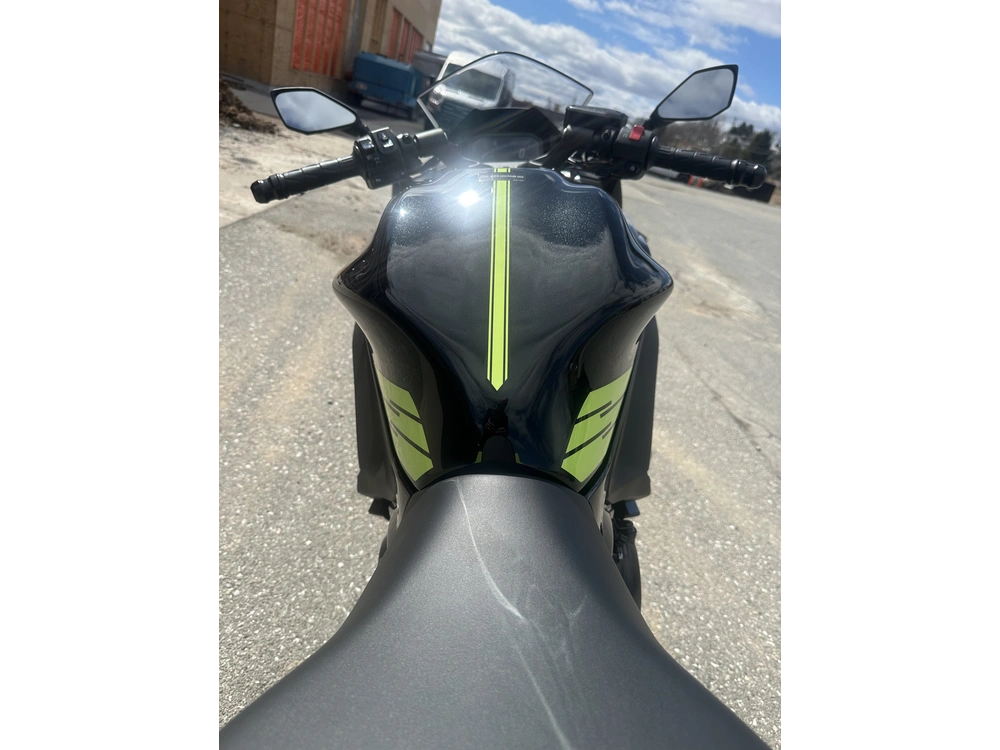 2026 Kawasaki Ninja 650 alt
