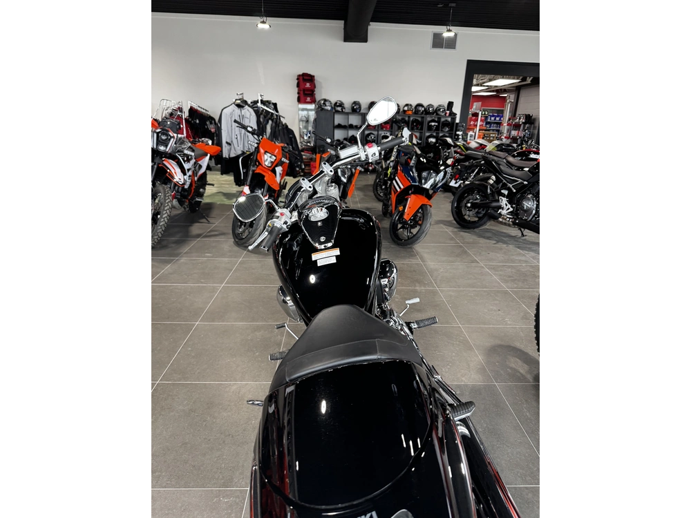 Suzuki Boulevard M109r 2025 alt