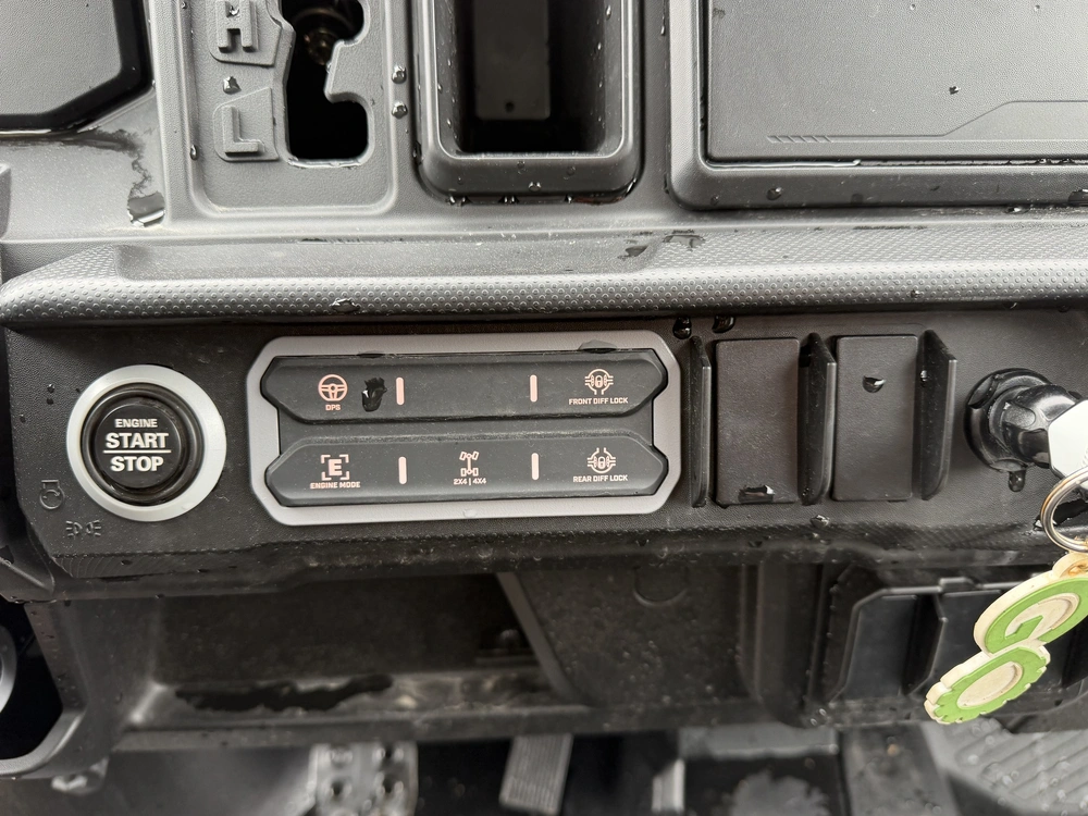 2026 Brp Defender Xt Hd11 (canada) alt