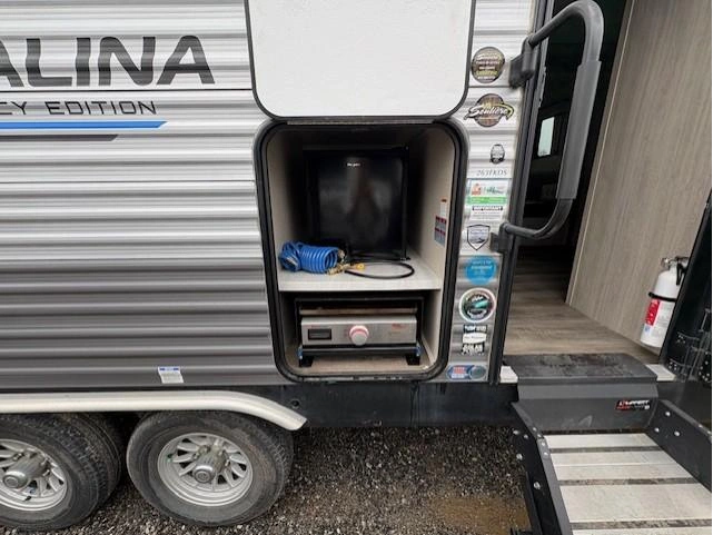 2023 Coachmen Catalina Legacy 263fkdsle alt