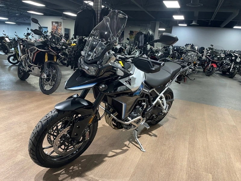 2026 Triumph Tiger 900 Alpine Edition - Snowdonia White alt