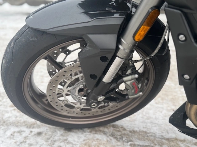 Triumph Street Triple 765 Rs 2023 alt