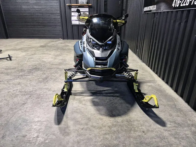 2026 Ski-Doo RENEGADE X-RS 900 ACE Turbo R thumbnail 3