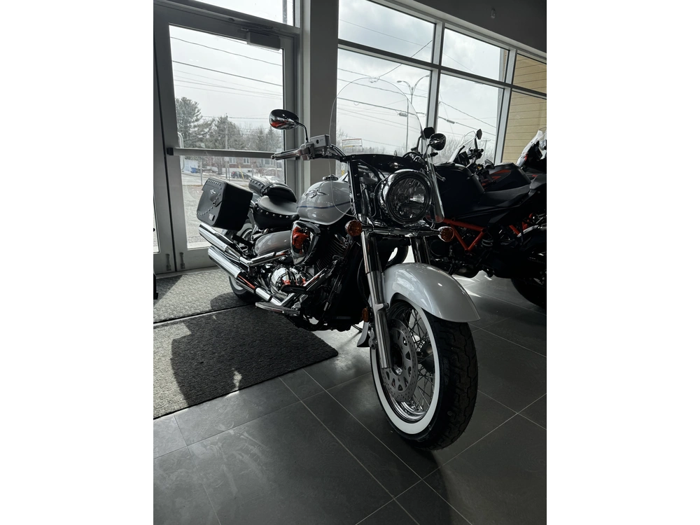 Suzuki Boulevard C50t 2025 alt