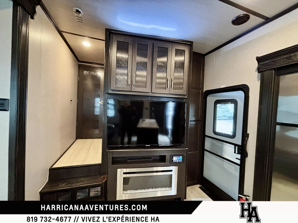 2018 Xlr Tunderbolt 422amp alt