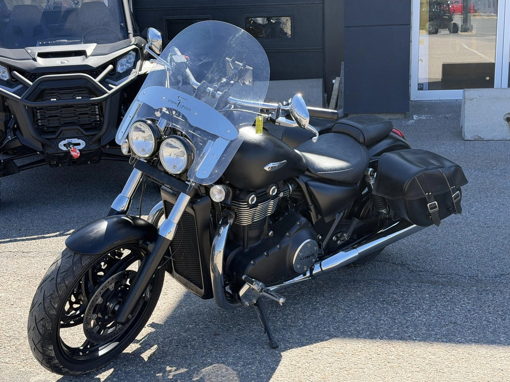 2012 Triumph Thunderbird alt