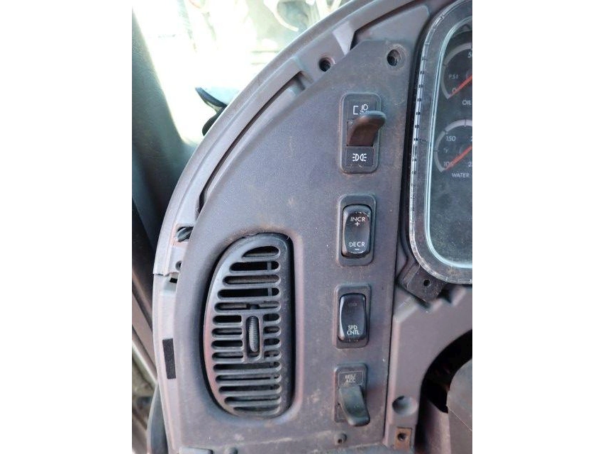 Freightliner M2112v 2007