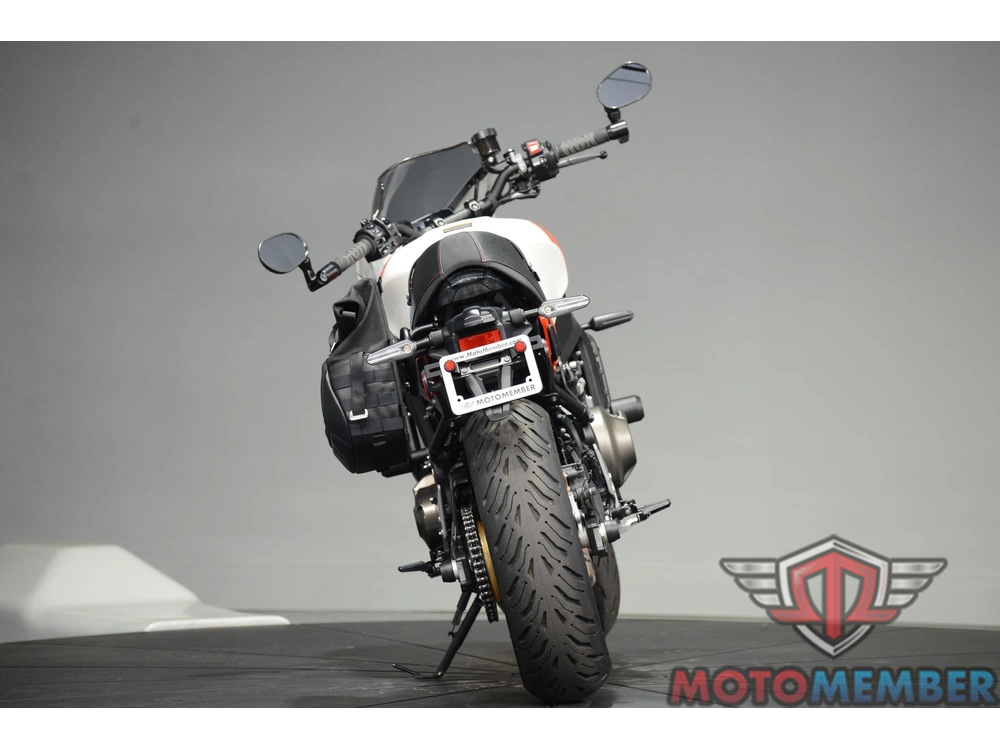 2024 Yamaha Xsr900 alt