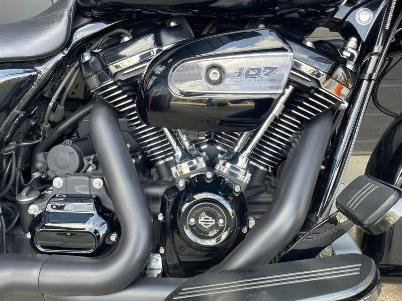 2018 Harley-Davidson FLHXS - Street Glide® Special thumbnail 3