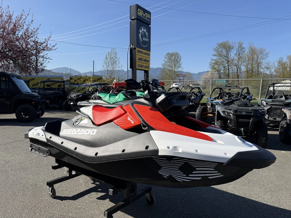 2026 Sea-doo Spark™ 1up Trixx-90 (sound System) alt