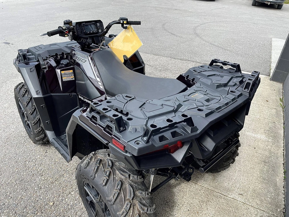 2023 Polaris Sportsman 850 Premium Crimson Metallic alt