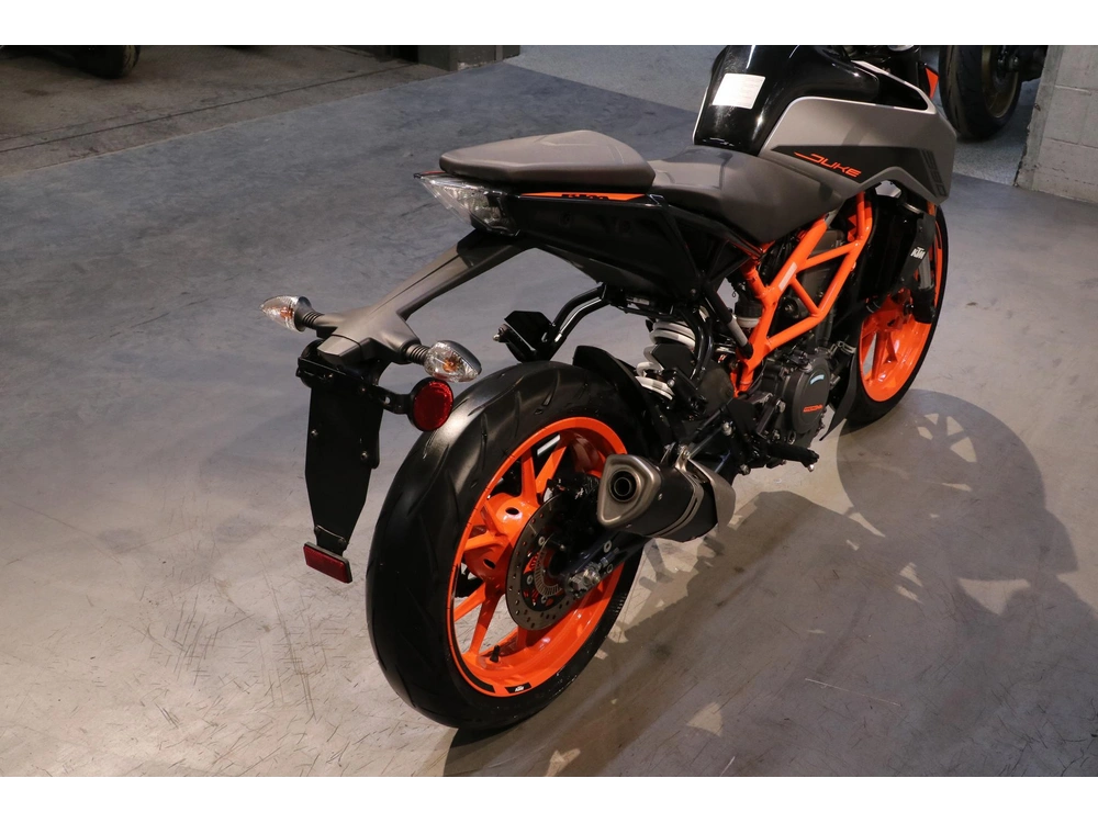 2022 Ktm Duke 390 alt
