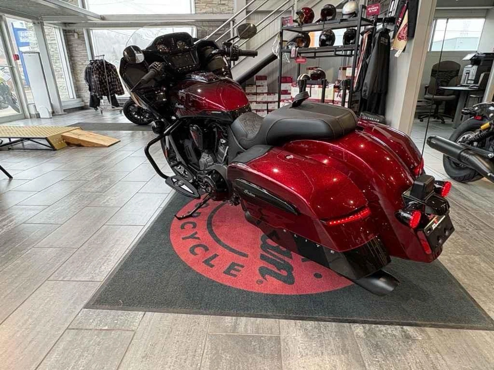 Indian Motorcycle Challenger 125th Anniversary Edition 2026 alt