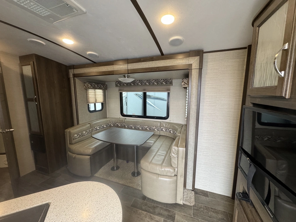 2019 Keystone Rv Premier 22rb alt