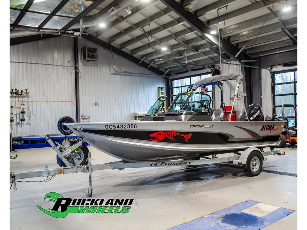 Alumacraft VOYAGER 175 LE WITH EVINRUDE OUTBOARD AND TRAILER + ACCESSORIES 2016