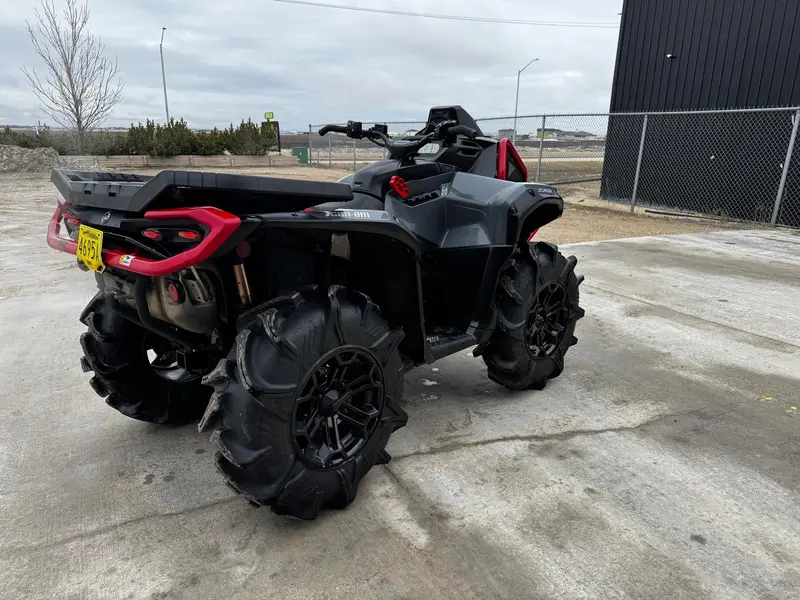 Can-Am outlander xmr 850 2025