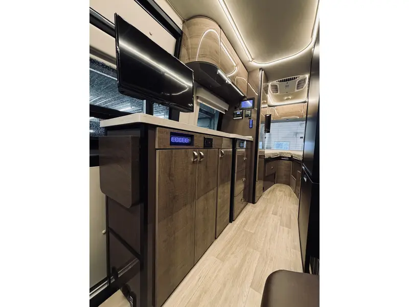 2022 Winnebago ERA 70A thumbnail 6