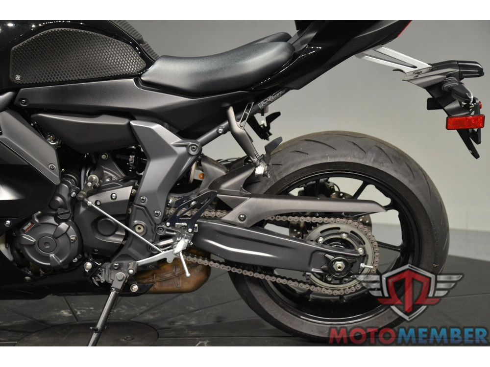 2025 Yamaha Yzf-r7 alt