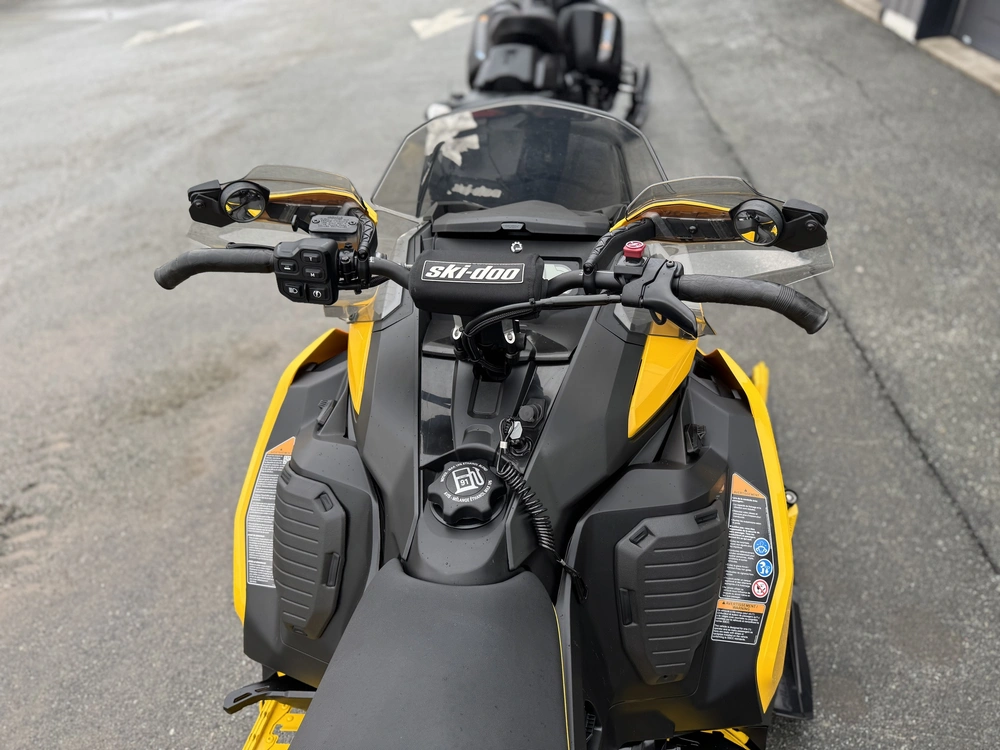Ski-doo Mxz X 850 E-tec 137'' 2024 alt