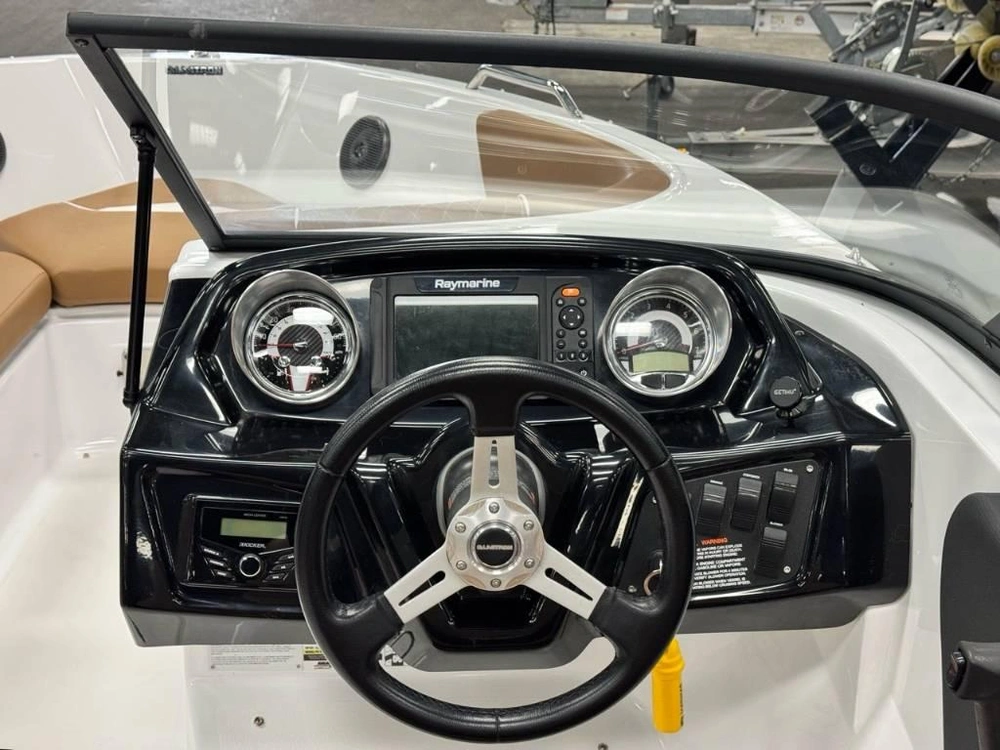 2022 Glastron 215 Gx Mercruiser 4.5l/alpha alt