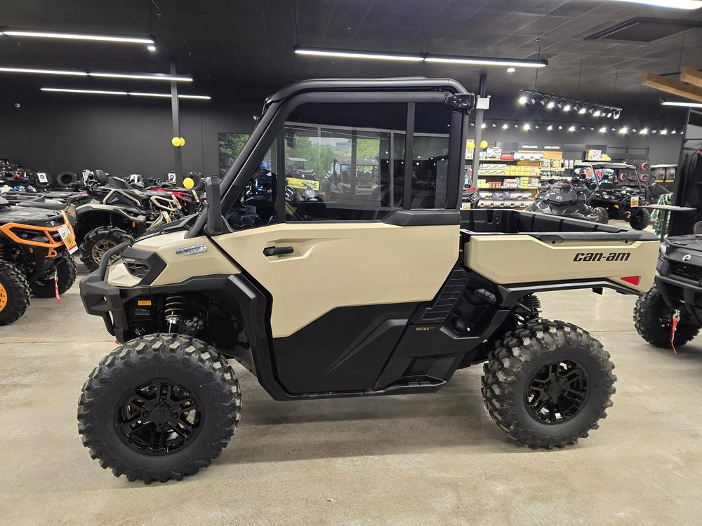 2026 Brp Defender Limited Cab Hd11 alt