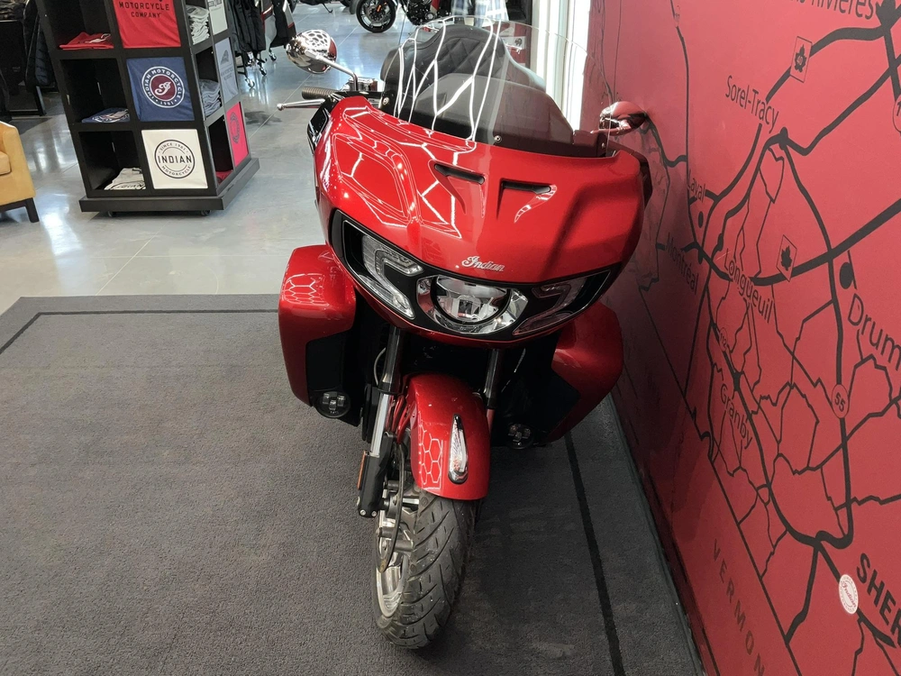 2024 Indian Motorcycle Pursuit Limited alt