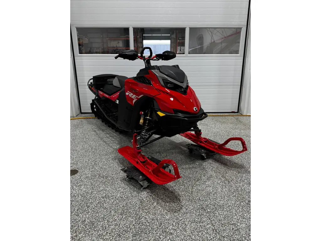 2025 Lynx Shredder Re 3700 850 E-tec Powdermax 2.5" Shot W/ 10.25" Touchscreen Lac alt