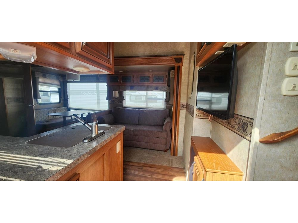 2014 Sabre 323bh alt