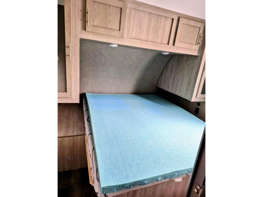 Coachmen Catalina 261bhs 2022 alt