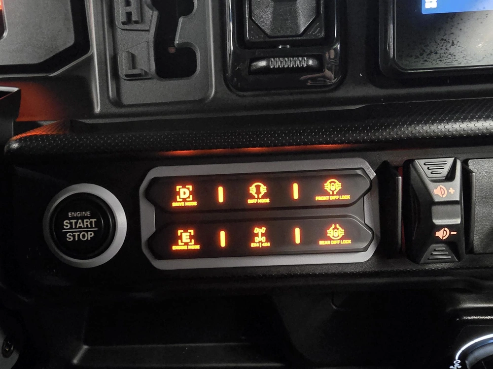 2026 Brp Defender Limited Cab Hd11 alt