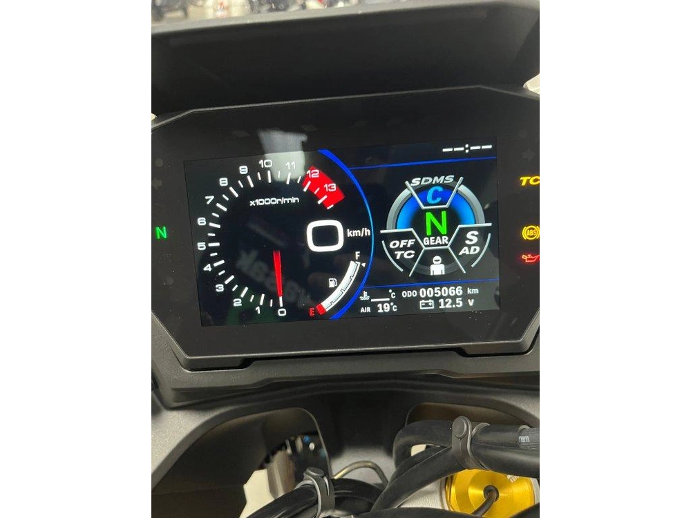 Suzuki Gsx-s1000gx 2024 alt