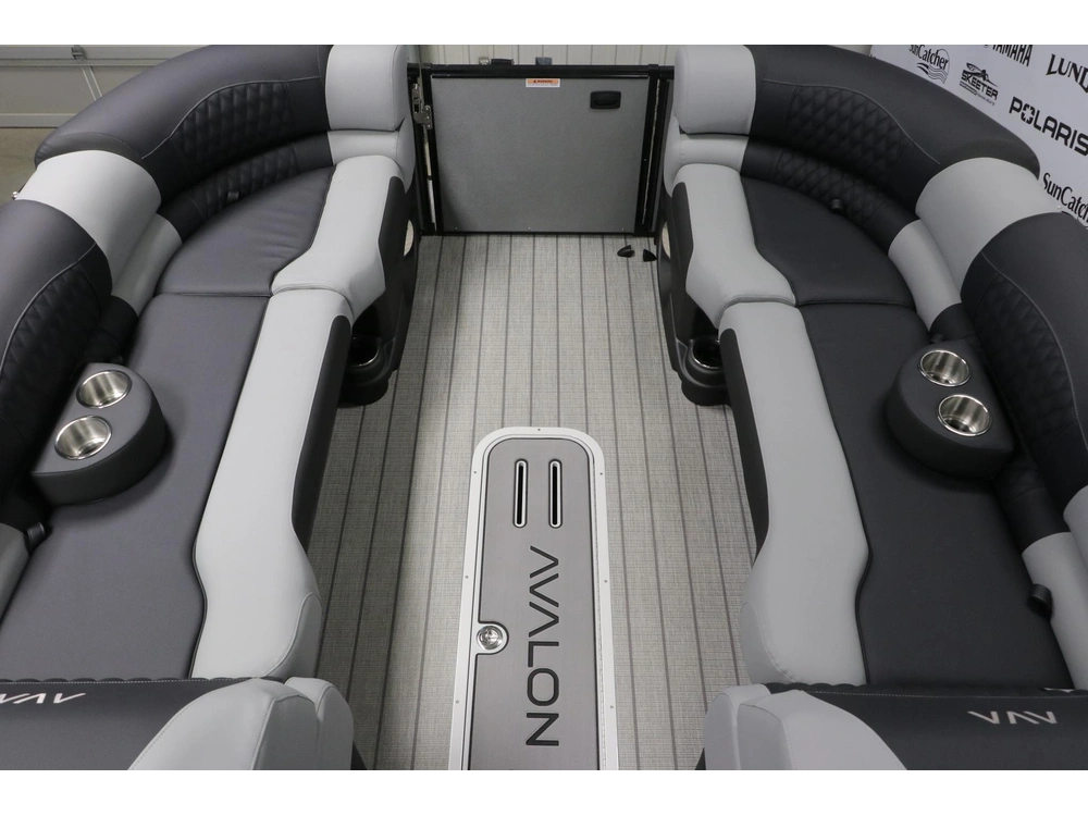 2026 Avalon Catalina 2585 Qls Windshield + Mercury 200 Hp alt