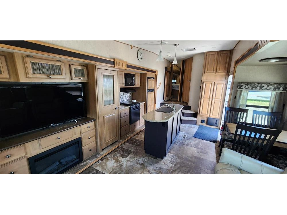 Cruiser 333rl 2016 alt