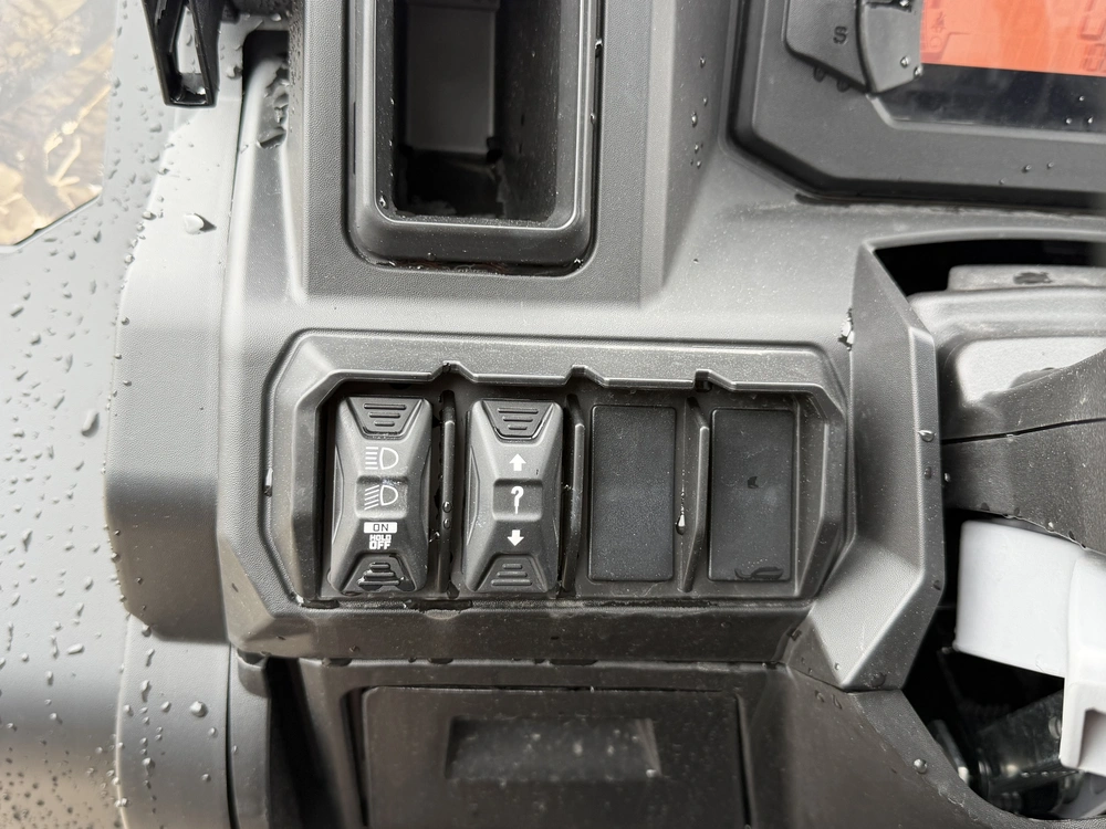 2026 Brp Defender Xt Hd11 (canada) alt