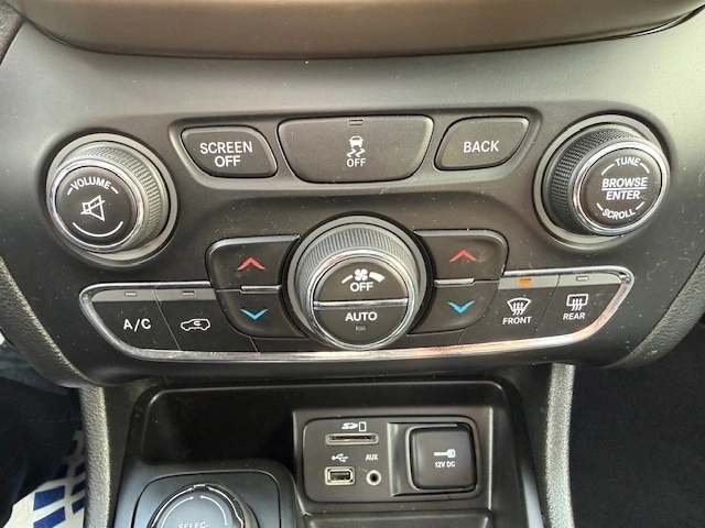 2014 Jeep Chrokee Limited alt