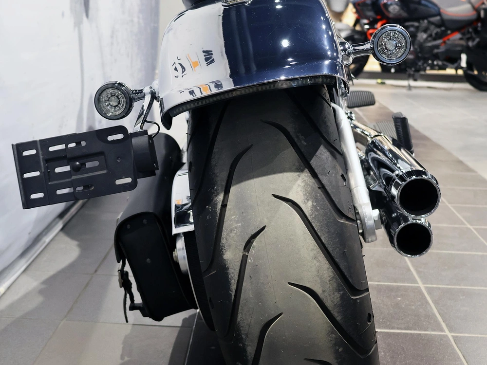 2025 Harley-davidson Fat Boy Ghost Flstf alt