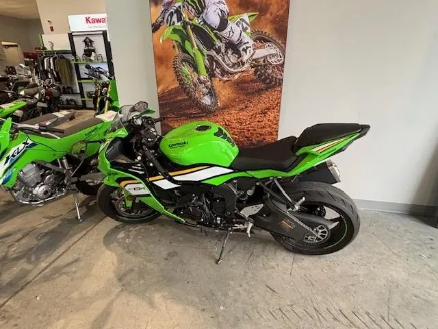 Kawasaki Ninja ZX-6R zx-6r zx 6r zx636 zx-636 zx 636 KRT ZX6 ZX6R 2025