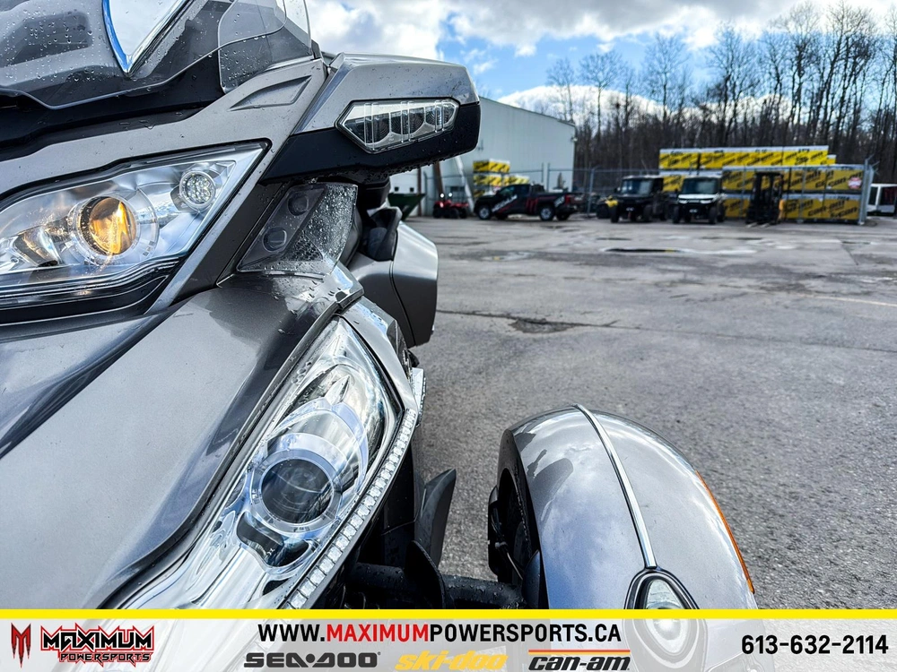 2012 Can-am Spyder Rt S alt
