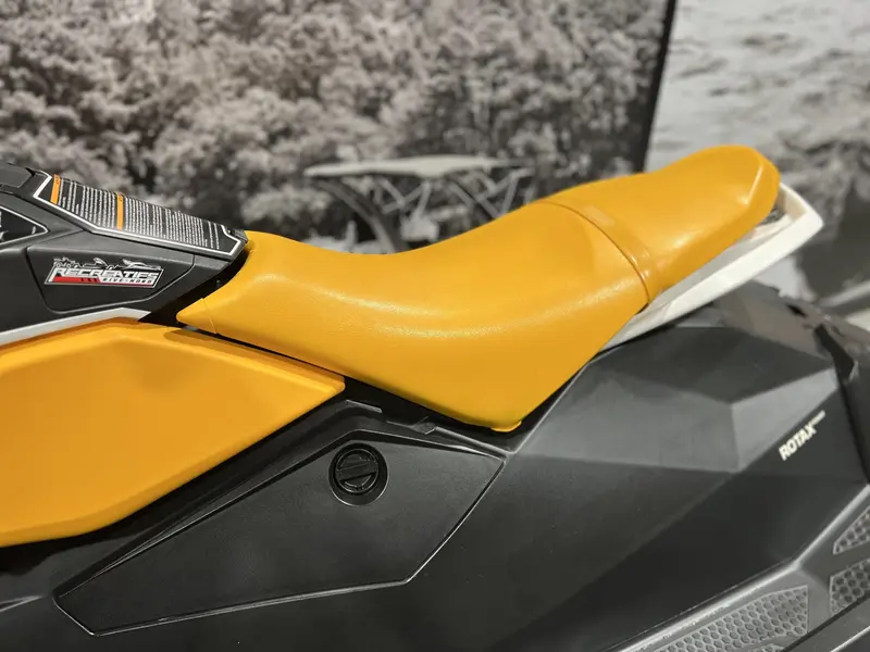 2018 Sea-Doo SPARK 2UP IBR **PETIT PRIX!!** thumbnail 10
