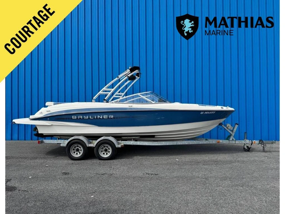 Bayliner 235 2012 alt
