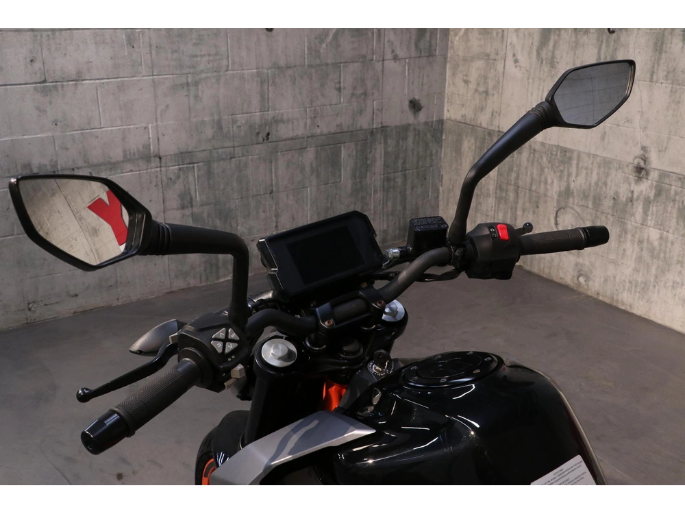 2022 Ktm Duke 390 alt