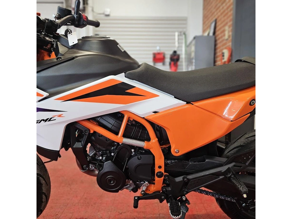 2025 Ktm 390 Smc R alt