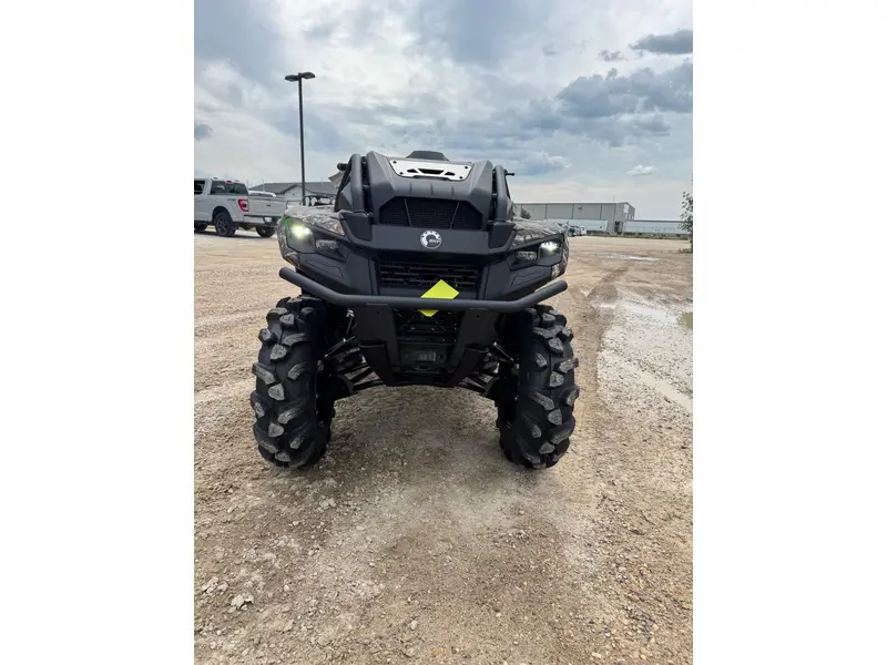 Can-Am OUTLANDER XMR 700 2026
